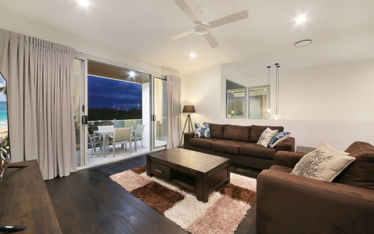 35 Ridgeway Ave, Southport, QLD 4215 AU