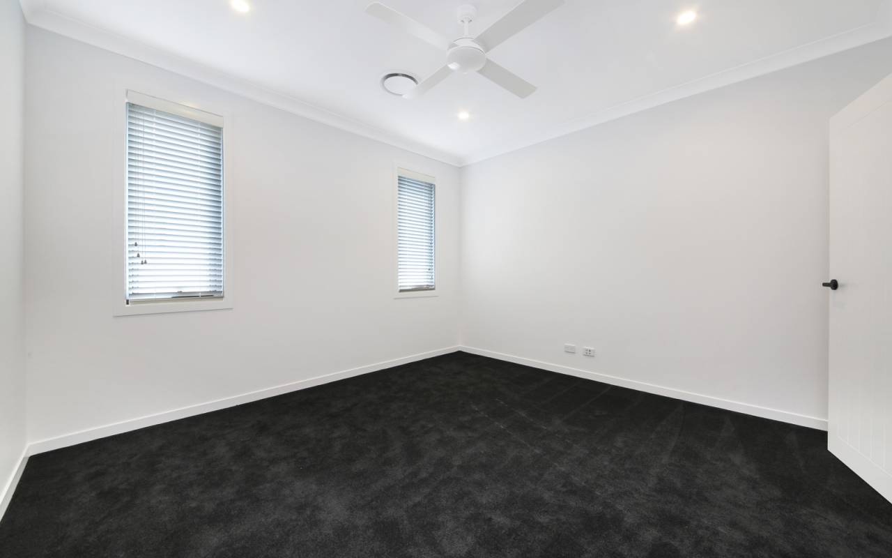 35 Ridgeway Ave, Southport, QLD 4215 AU