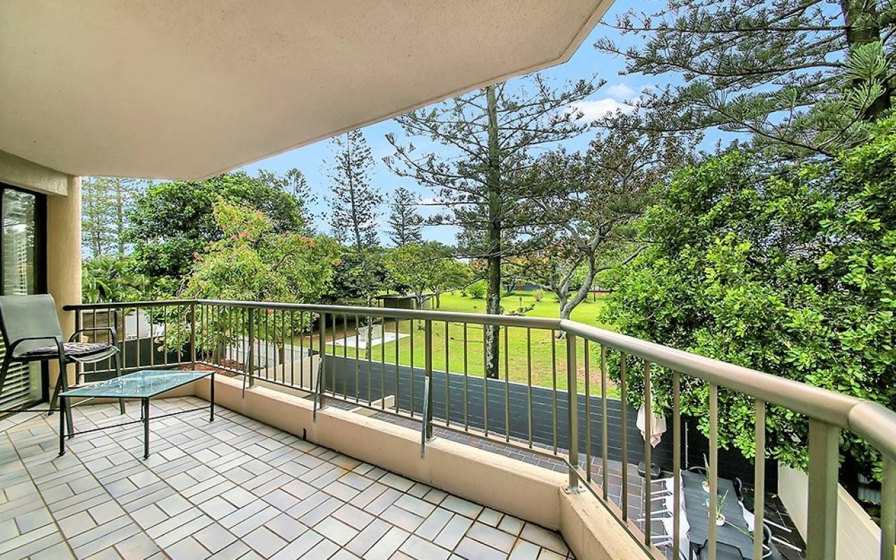 4/33 Montana Ave, Mermaid Beach, QLD 4218 AU
