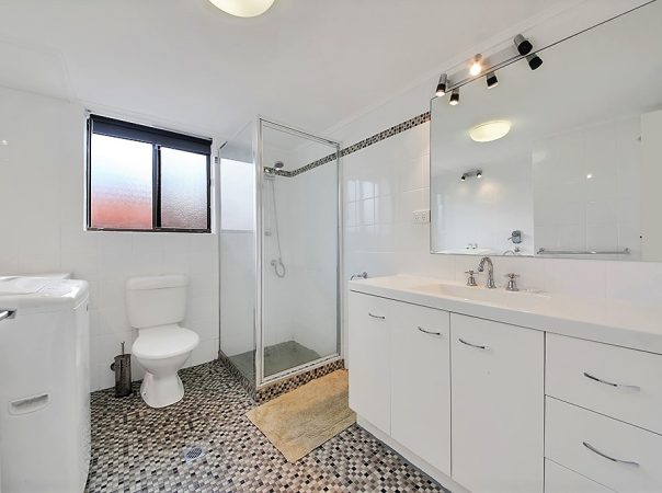4/33 Montana Ave, Mermaid Beach, QLD 4218 AU