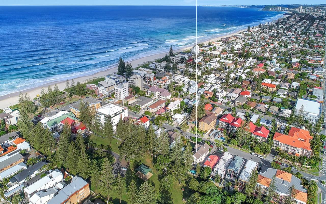4/33 Montana Ave, Mermaid Beach, QLD 4218 AU