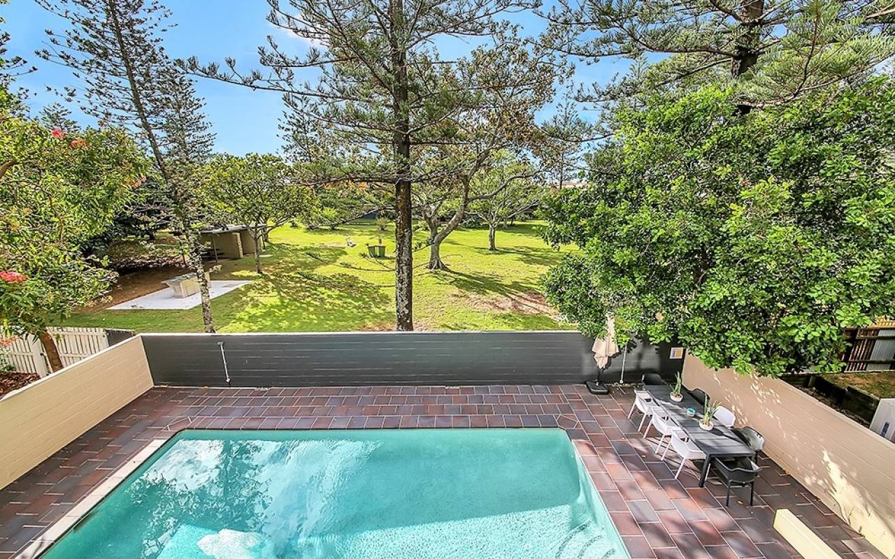 4/33 Montana Ave, Mermaid Beach, QLD 4218 AU