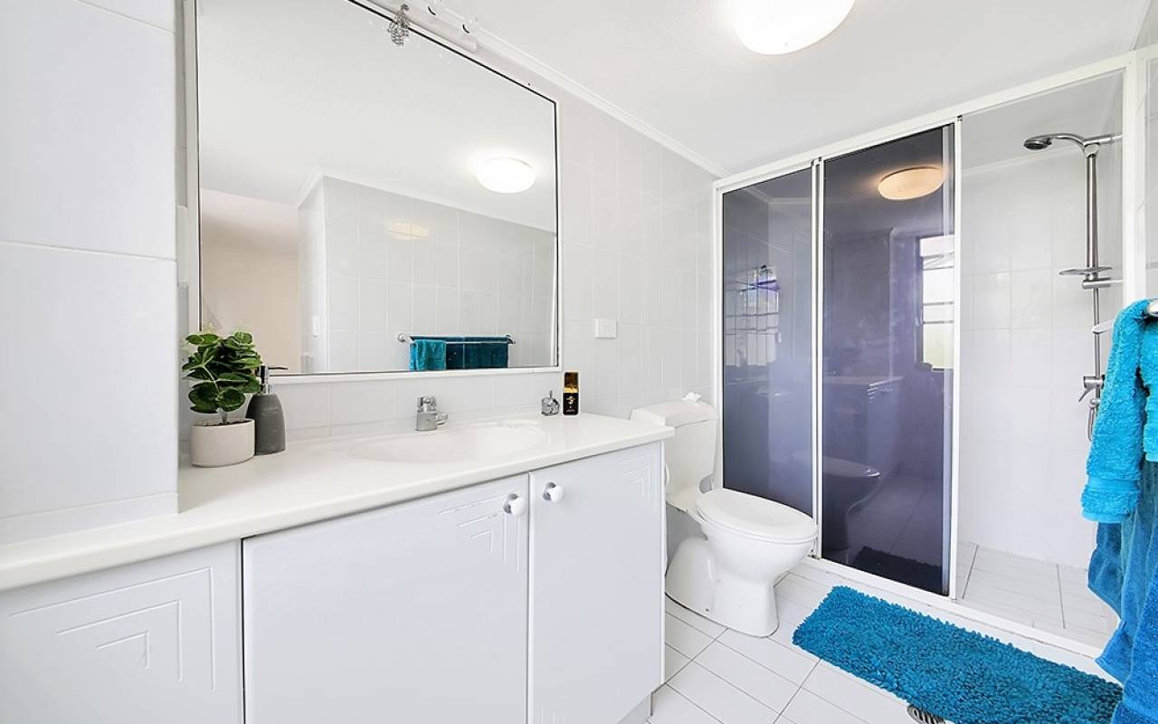 4/33 Montana Ave, Mermaid Beach, QLD 4218 AU