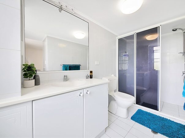 4/33 Montana Ave, Mermaid Beach, QLD 4218 AU
