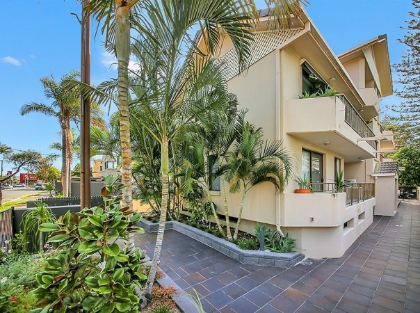 4/33 Montana Ave, Mermaid Beach, QLD 4218 AU