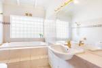 10 Fiesta Avenue, Isle Of Capri, Qld 4217 AU