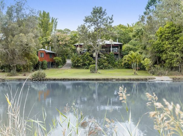 11 Wirildar Drive, Elanora, QLD 4221 AU