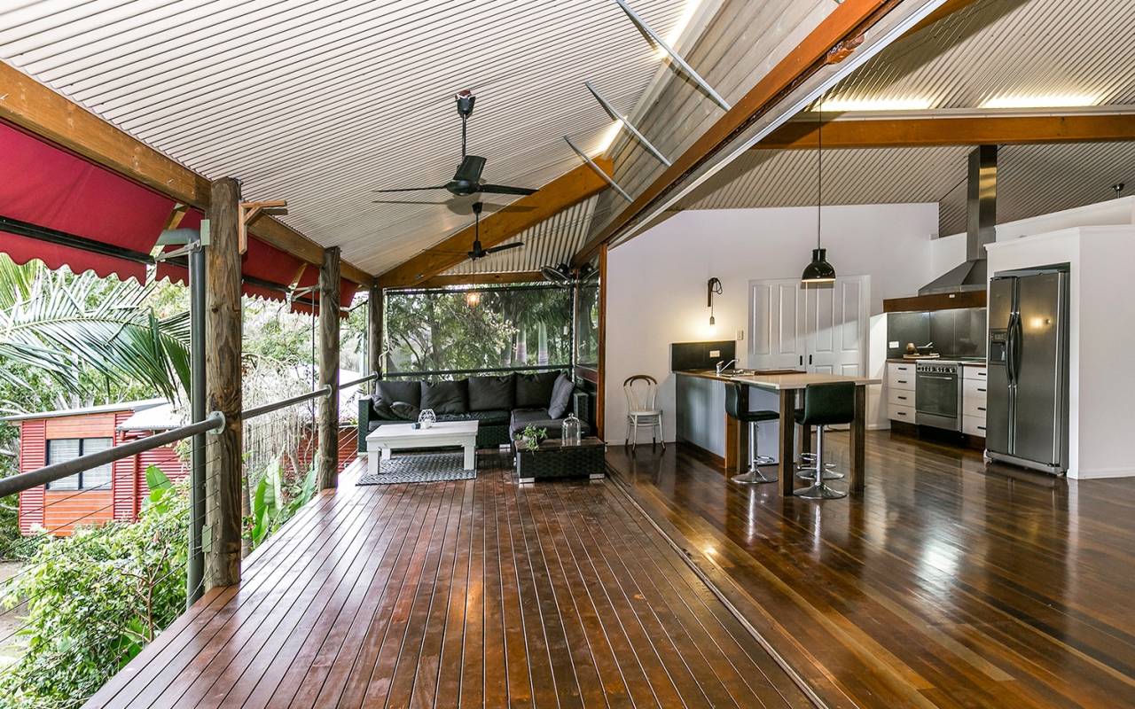 11 Wirildar Drive, Elanora, QLD 4221 AU
