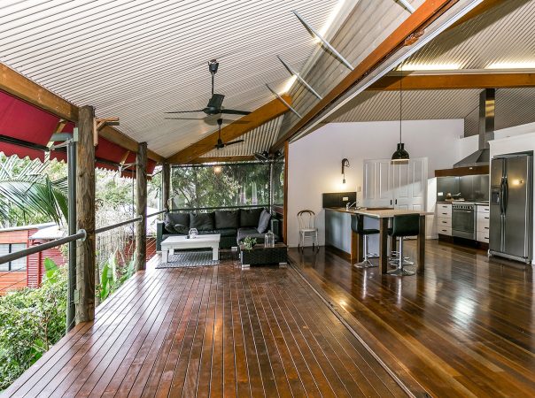 11 Wirildar Drive, Elanora, QLD 4221 AU