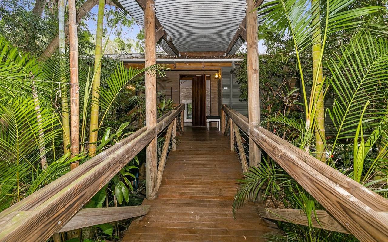 11 Wirildar Drive, Elanora, QLD 4221 AU