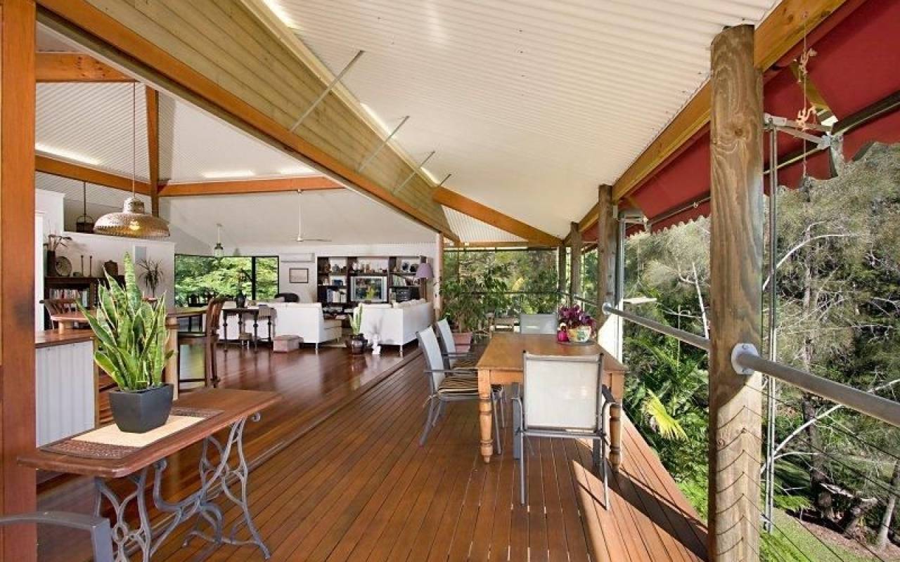 11 Wirildar Drive, Elanora, QLD 4221 AU