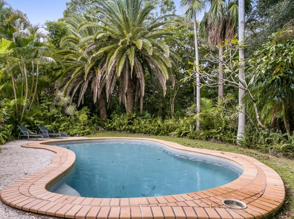 11 Wirildar Drive, Elanora, QLD 4221 AU