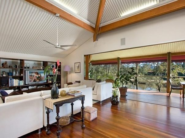 11 Wirildar Drive, Elanora, QLD 4221 AU