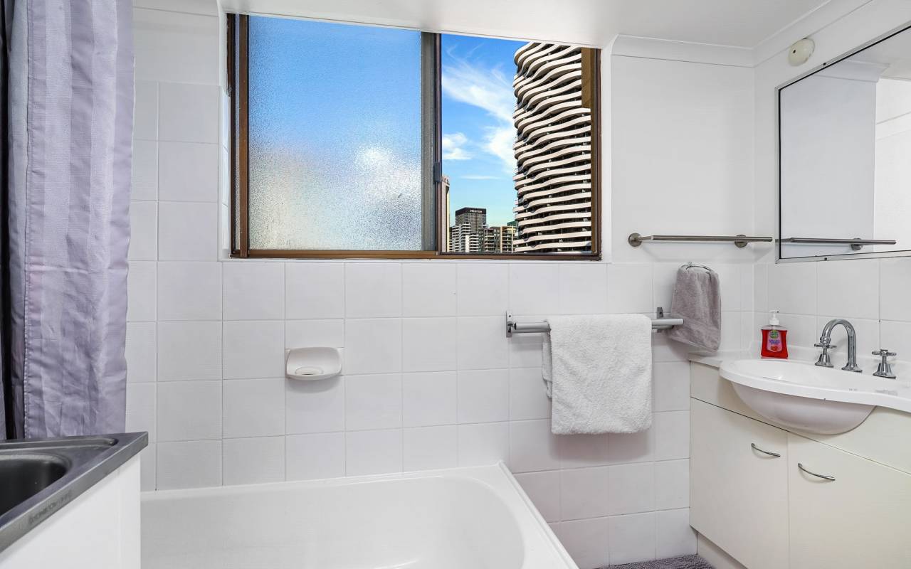 12A/12 Queensland Ave, Broadbeach, QLD 4218 AU