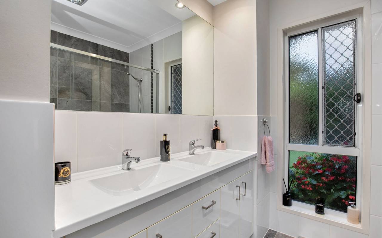 17 Carpenters Drive, Coomera, QLD 4209 AUSTRALIA