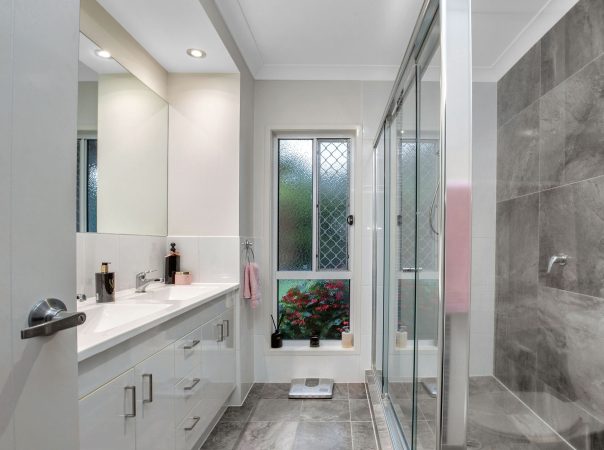 17 Carpenters Drive, Coomera, QLD 4209 AUSTRALIA