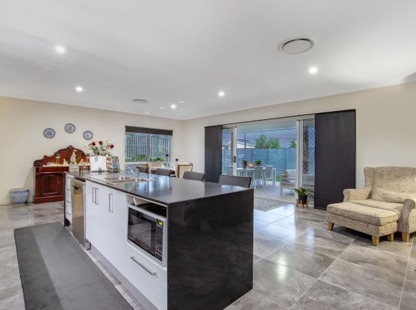 17 Carpenters Drive, Coomera, QLD 4209 AUSTRALIA