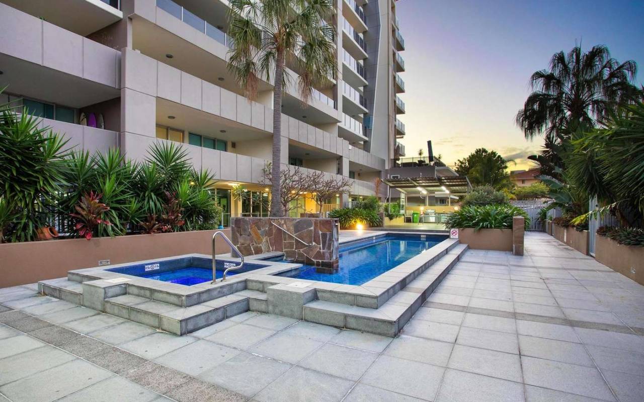 20/53 Darrambal Street, Surfers Paradise, QLD 4217 AUSTRALIA