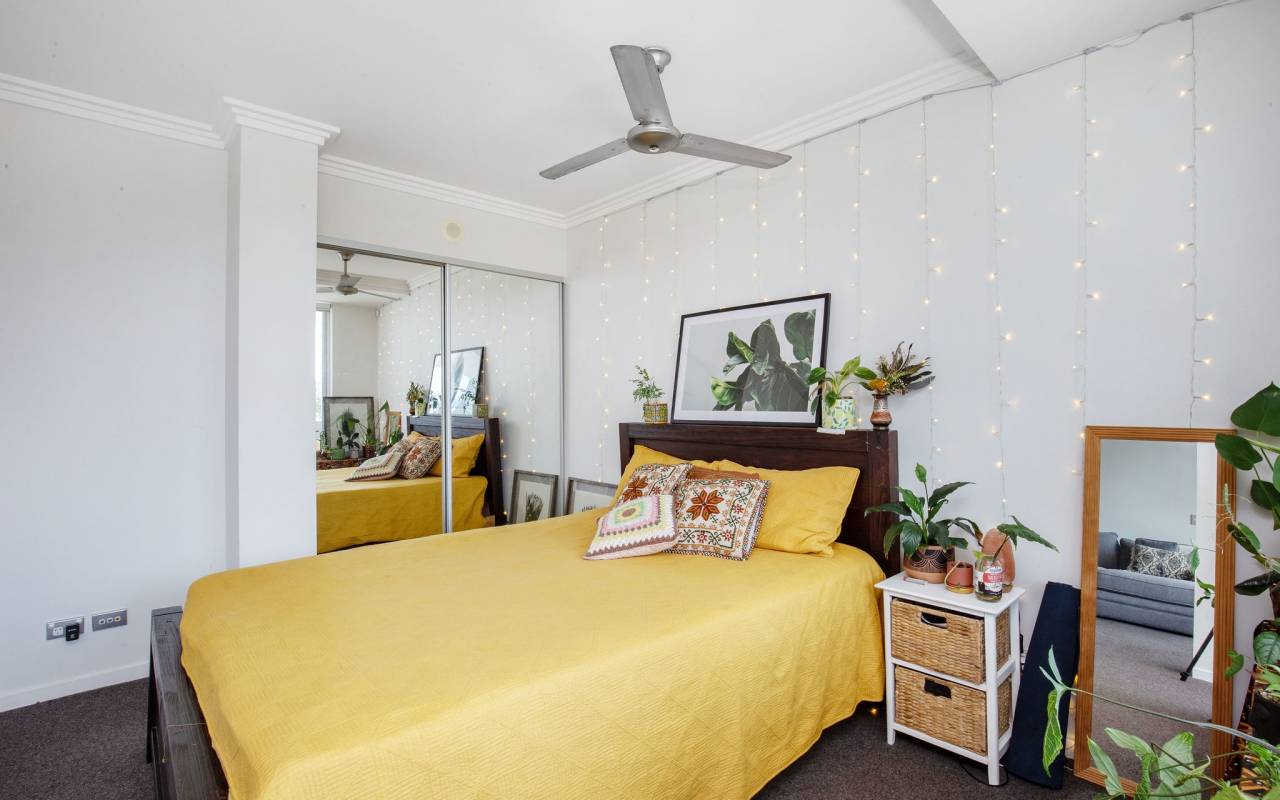 20/53 Darrambal Street, Surfers Paradise, QLD 4217 AUSTRALIA