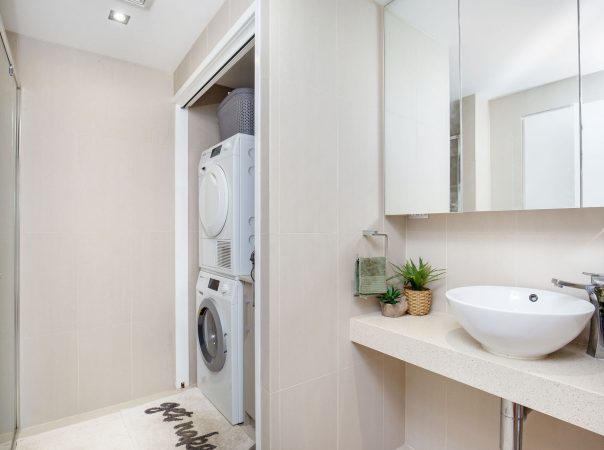 20/53 Darrambal Street, Surfers Paradise, QLD 4217 AUSTRALIA