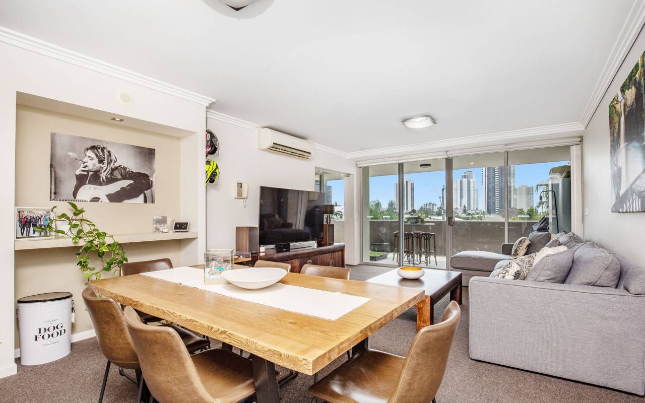 20/53 Darrambal Street, Surfers Paradise, QLD 4217 AUSTRALIA