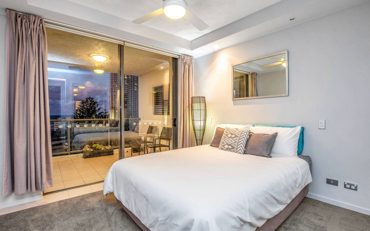 905/2865 Gold Coast Highway, Surfers Paradise, QLD 4217 AU
