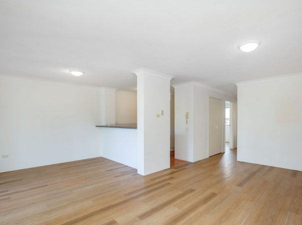 2/19 Monaco Street, Surfers Paradise, QLD 4217 AU