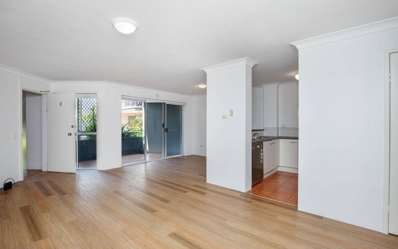 2/19 Monaco Street, Surfers Paradise, QLD 4217 AU