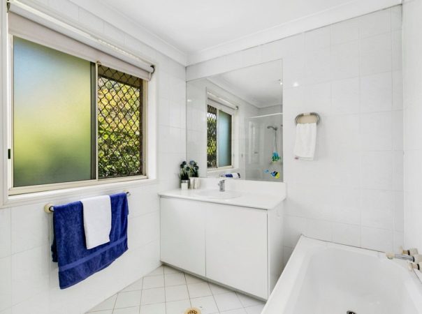 77/38 Murev Way, Carrara, Qld 4211 AU