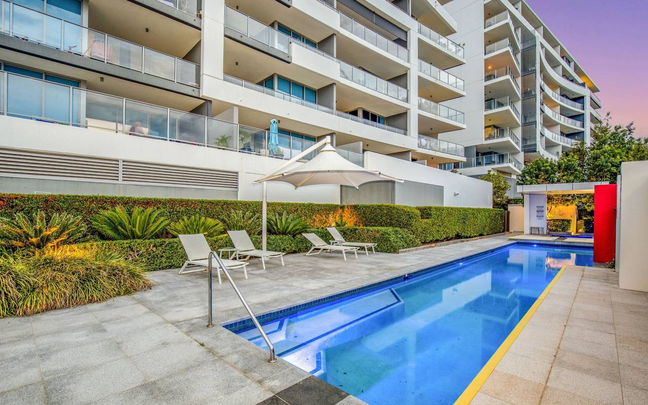 109/11 Compass Drive, Biggera Waters, QLD 4216 AU