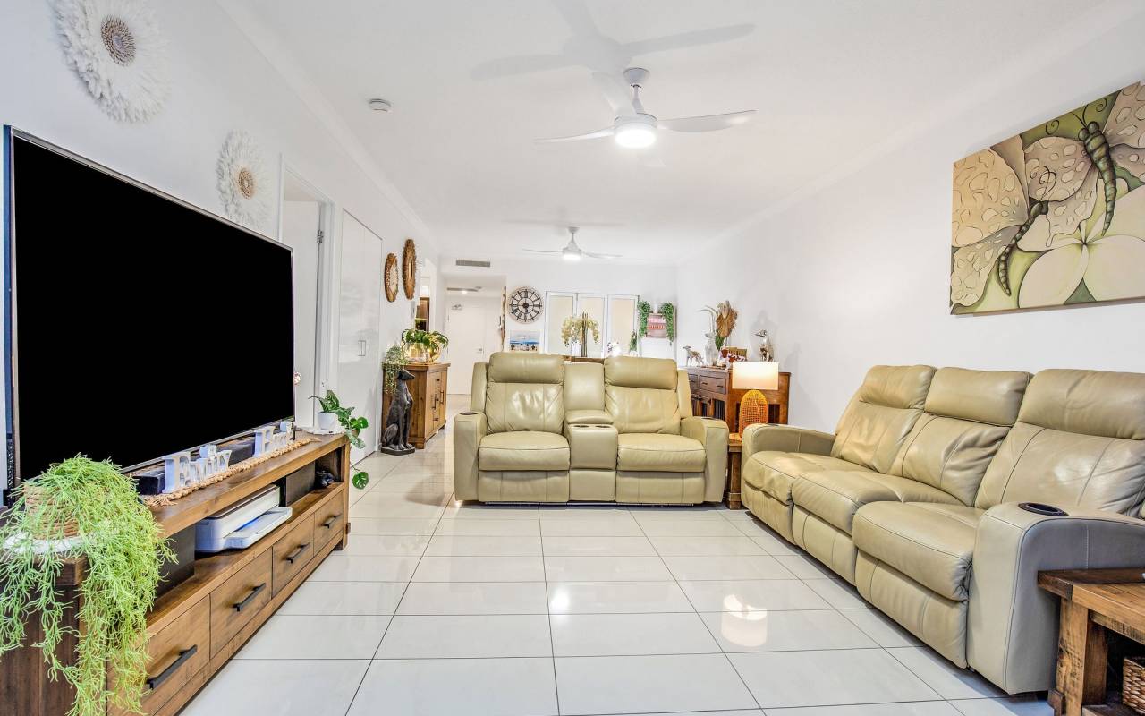109/11 Compass Drive, Biggera Waters, QLD 4216 AU