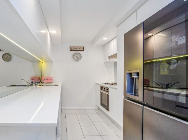 109/11 Compass Drive, Biggera Waters, QLD 4216 AU