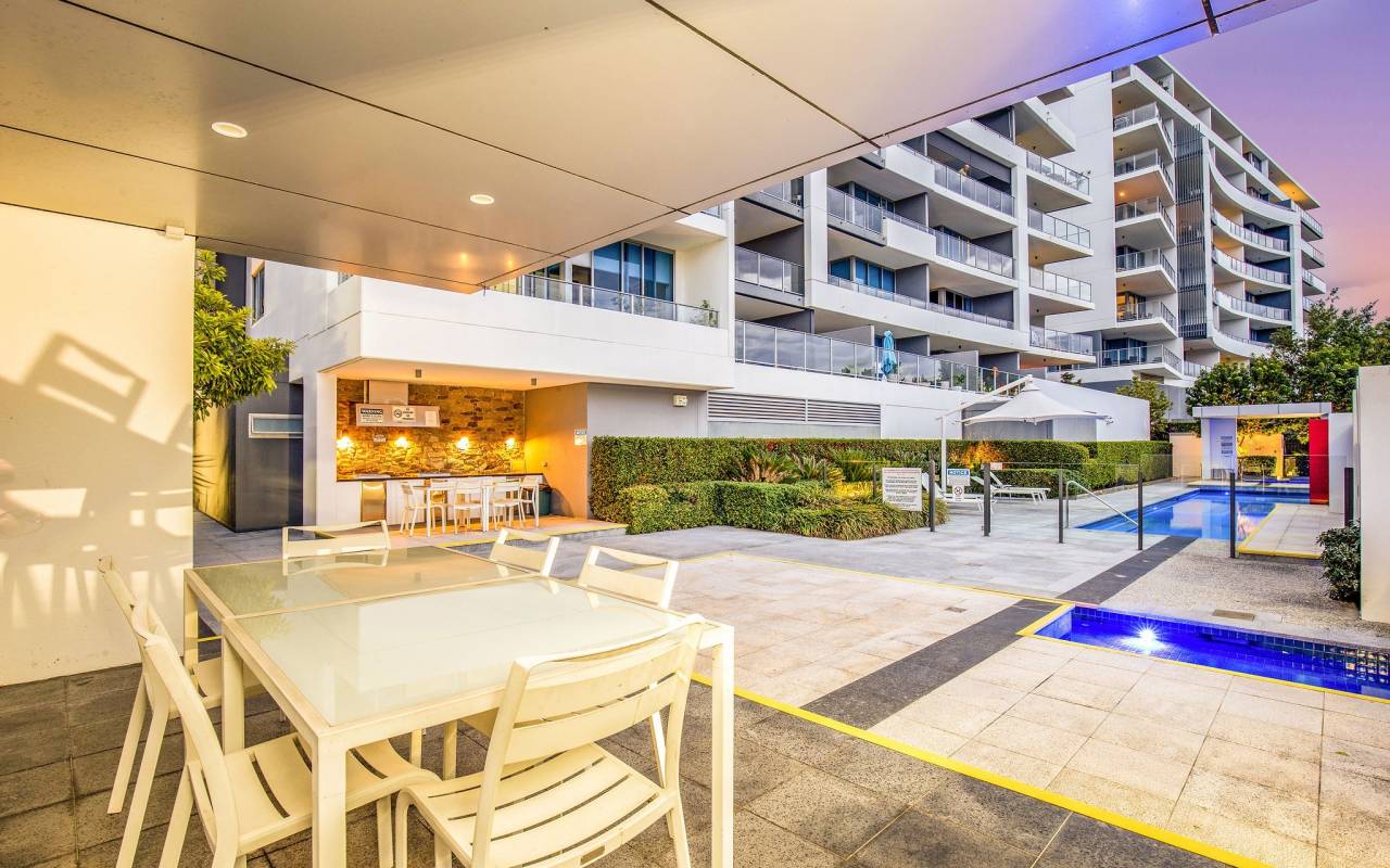 109/11 Compass Drive, Biggera Waters, QLD 4216 AU