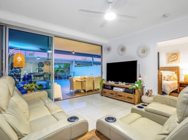 109/11 Compass Drive, Biggera Waters, QLD 4216 AU