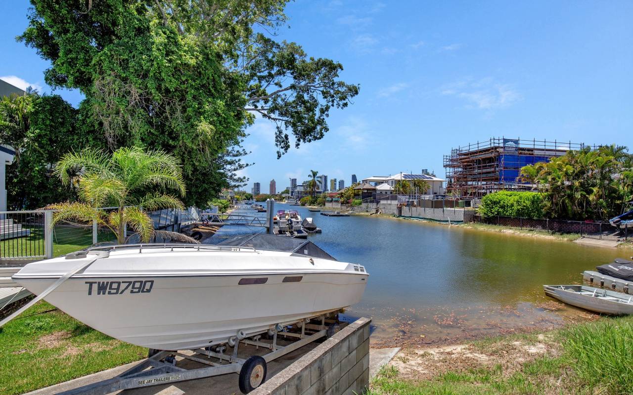 24 Pacific Boulevard, Broadbeach Waters, QLD 4218 AU