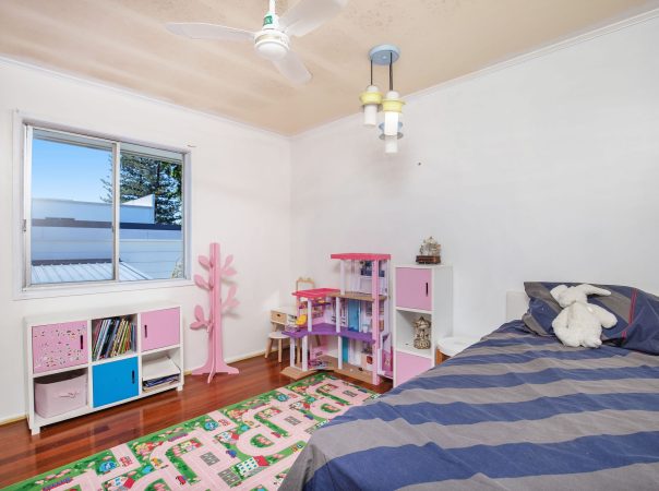 24 Pacific Boulevard, Broadbeach Waters, QLD 4218 AU