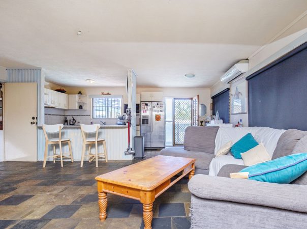 24 Pacific Boulevard, Broadbeach Waters, QLD 4218 AU