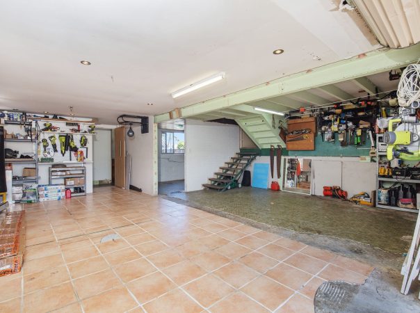 24 Pacific Boulevard, Broadbeach Waters, QLD 4218 AU