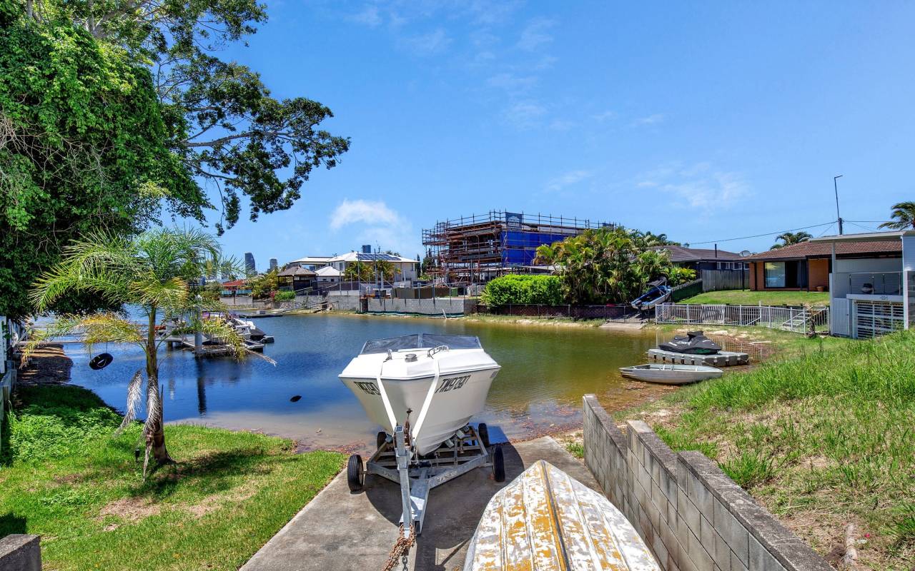 24 Pacific Boulevard, Broadbeach Waters, QLD 4218 AU