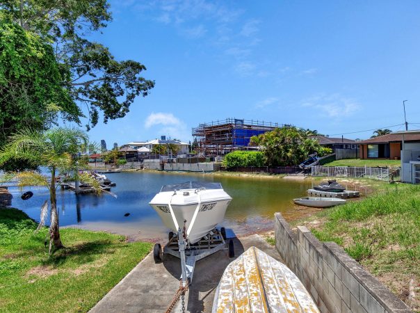 24 Pacific Boulevard, Broadbeach Waters, QLD 4218 AU