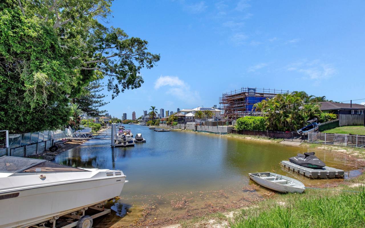 24 Pacific Boulevard, Broadbeach Waters, QLD 4218 AU