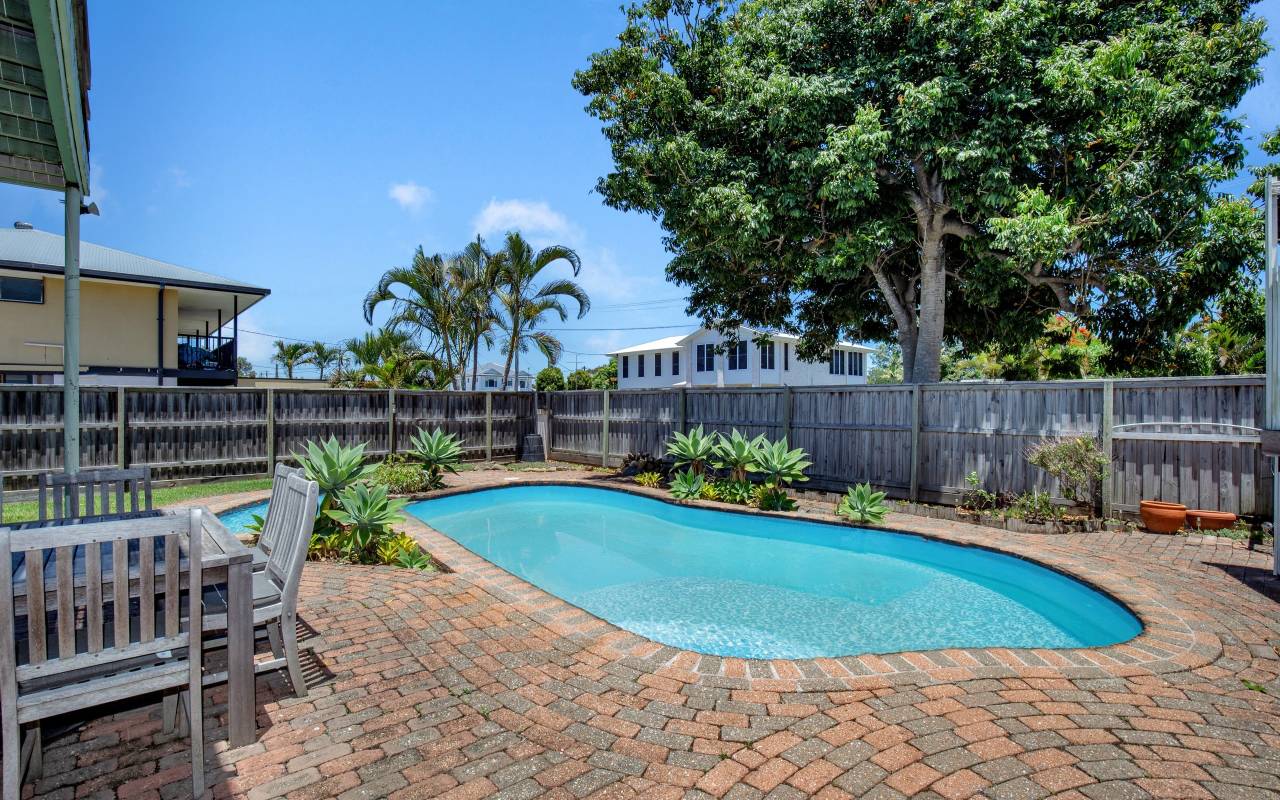 24 Pacific Boulevard, Broadbeach Waters, QLD 4218 AU