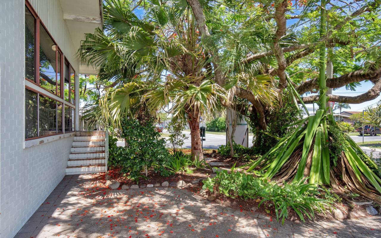 24 Pacific Boulevard, Broadbeach Waters, QLD 4218 AU