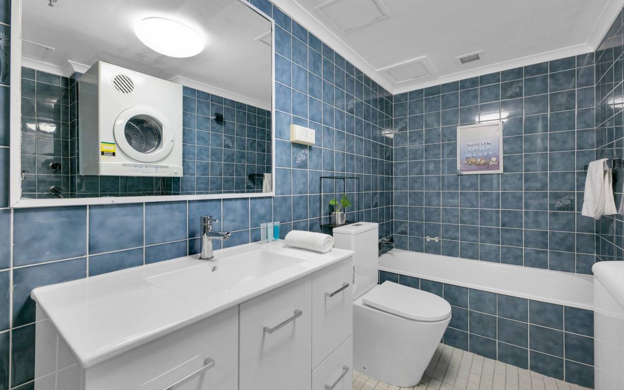 2209/18 Hanlan Street, Surfers Paradise, Qld 4217 AU
