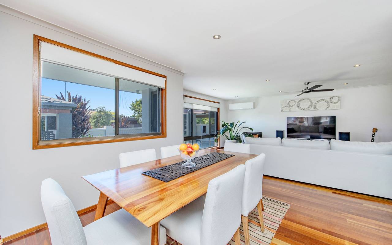 171 Rio Vista Boulevard, Broadbeach Waters, Qld 4218 AU