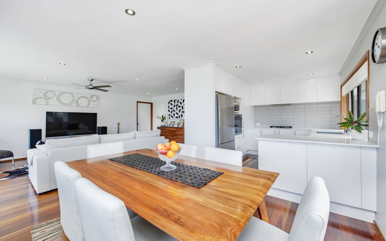 171 Rio Vista Boulevard, Broadbeach Waters, Qld 4218 AU