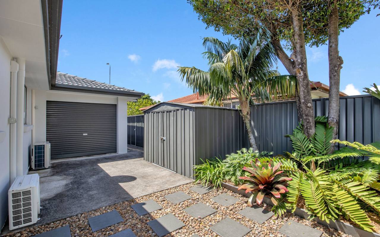 171 Rio Vista Boulevard, Broadbeach Waters, Qld 4218 AU