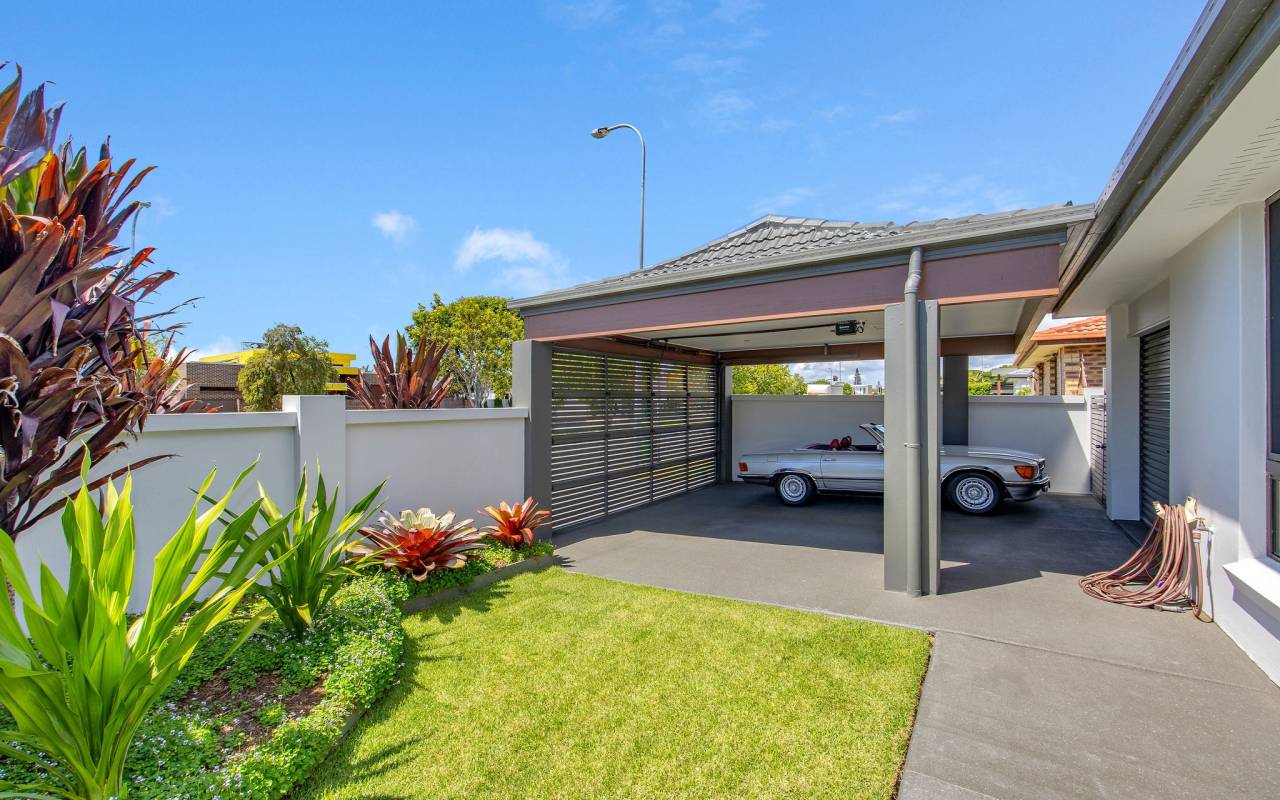 171 Rio Vista Boulevard, Broadbeach Waters, Qld 4218 AU