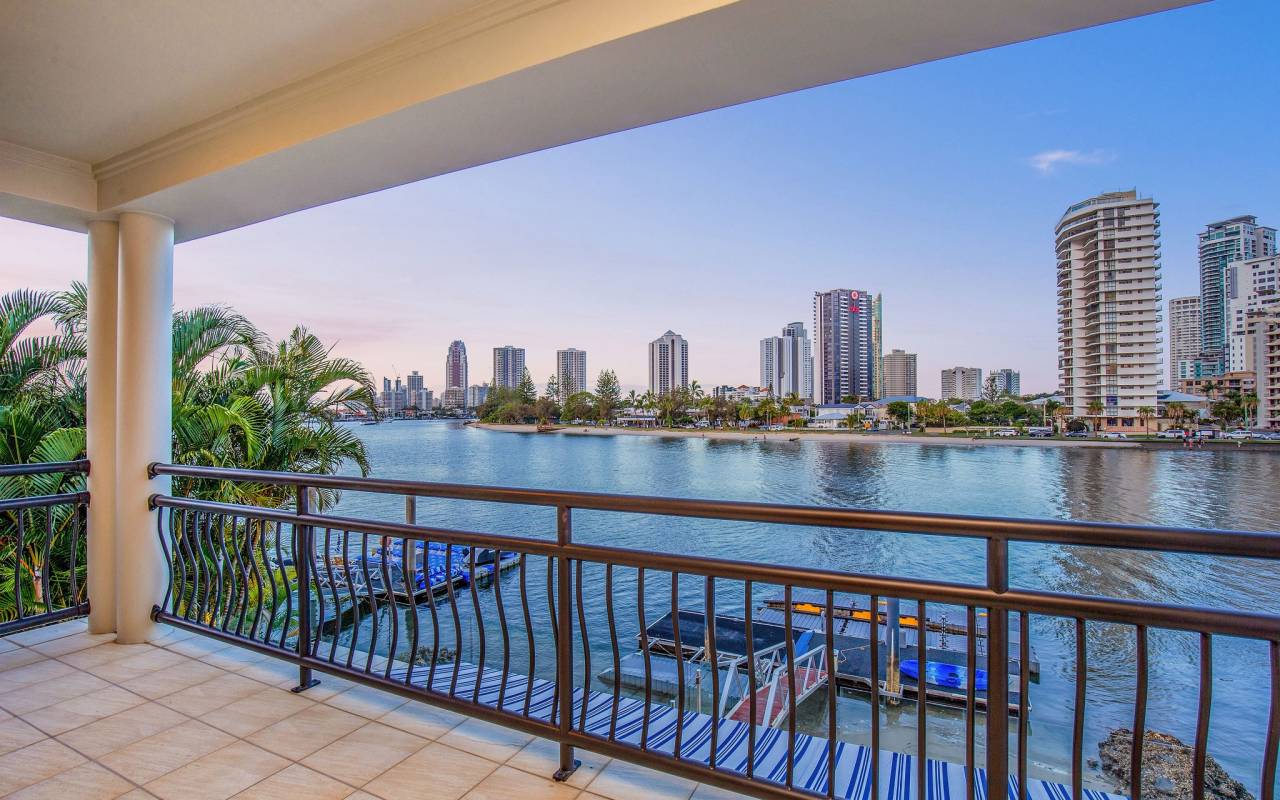61 Stanhill  Drive, Surfers Paradise, QLD 4217 AU