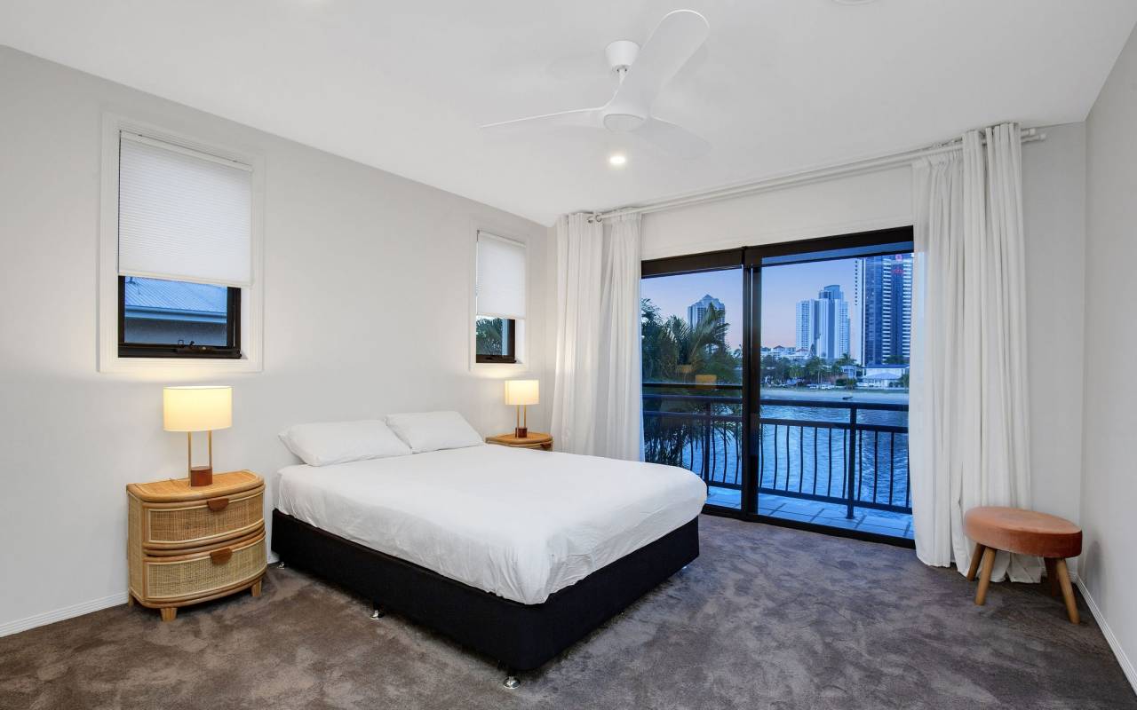 61 Stanhill  Drive, Surfers Paradise, QLD 4217 AU